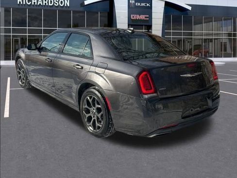 Used 2018 Chrysler 300 S image 8