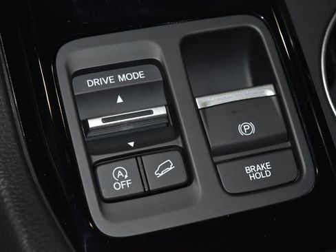 Used 2025 Honda Pilot Elite image 19