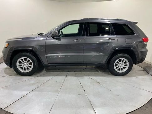 Used 2018 Jeep Grand Cherokee Laredo image 8