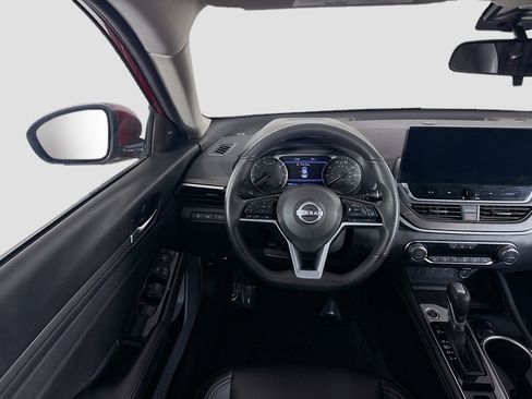 Used 2024 Nissan Altima 2.5 SL image 17