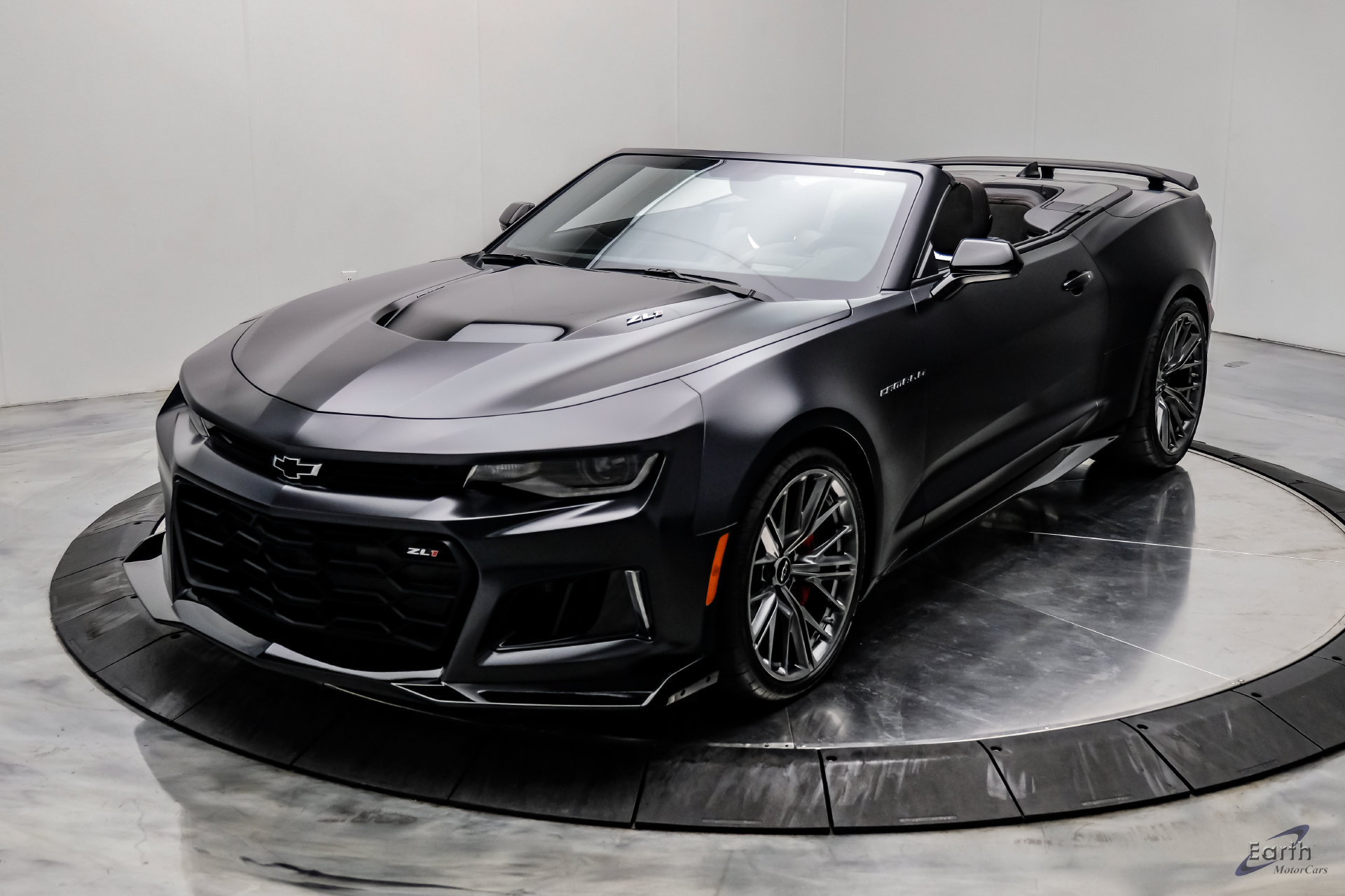 Used 2024 Chevrolet Camaro ZL1 RWD image 7