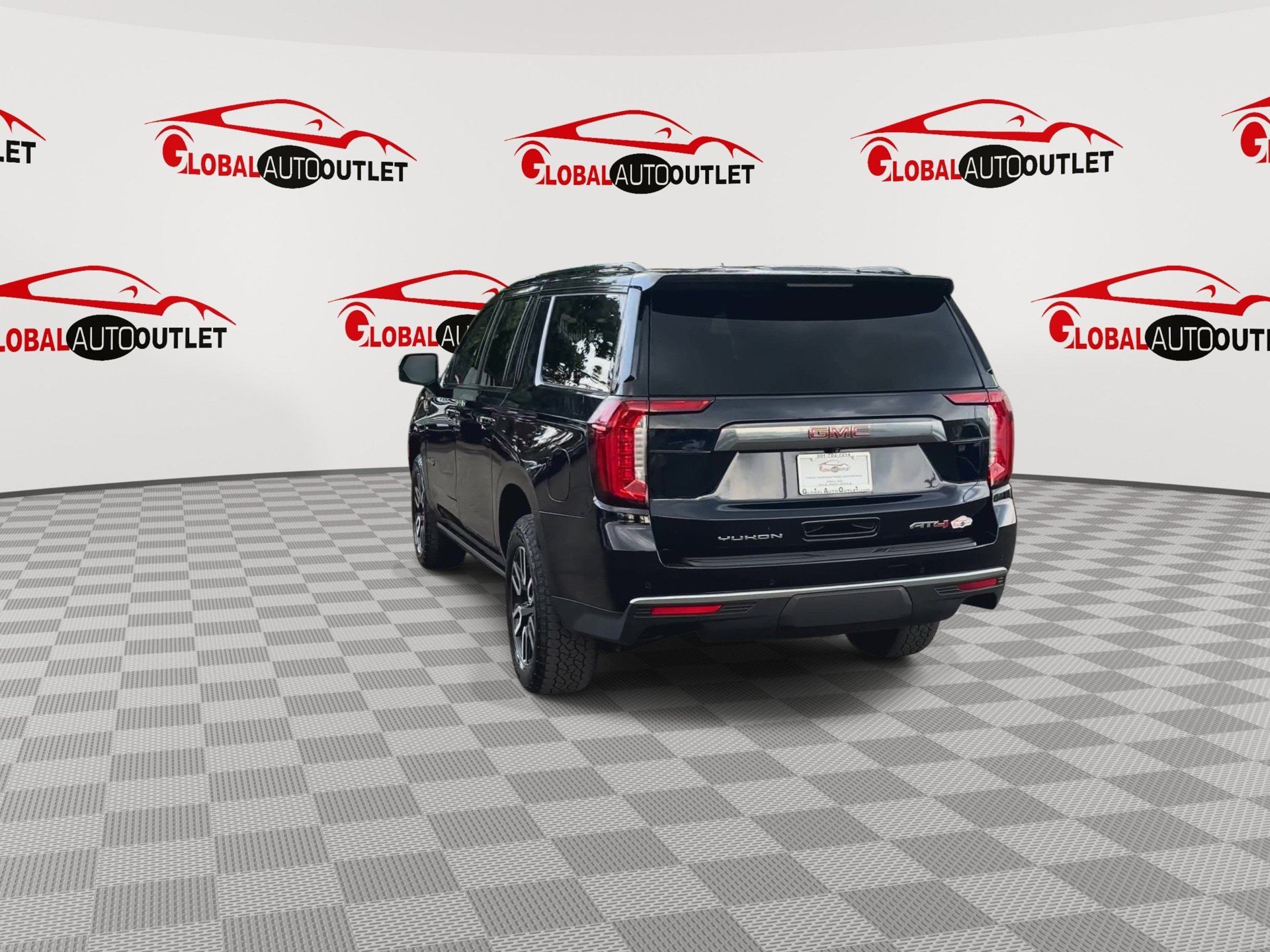 Used 2021 GMC Yukon XL AT4 w/ AT4 Premium Package AWD/4WD image 7
