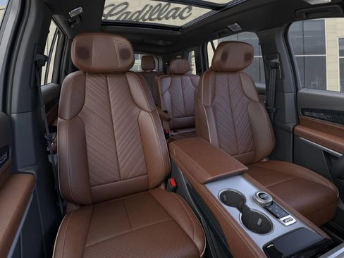 New 2026 Cadillac Vistiq Platinum w/ LPO, Floor Liner Package image 16