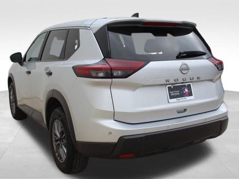 Used 2024 Nissan Rogue S image 6