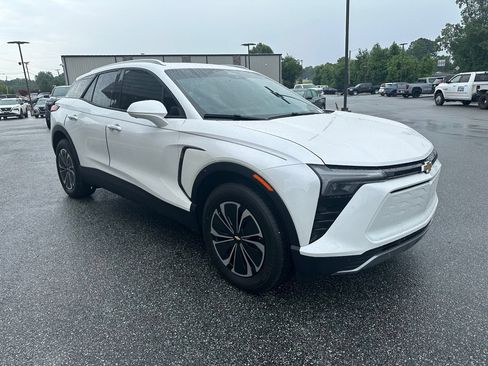 Used 2024 Chevrolet Blazer EV LT AWD/4WD image 8