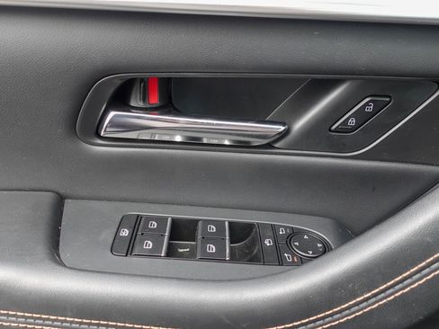 Used 2024 MAZDA CX-90 Plug-In Hybrid w/ Premium Plus image 11