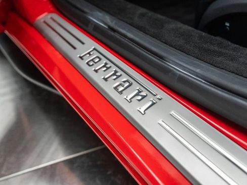 Used 2022 Ferrari F8 Tributo image 37