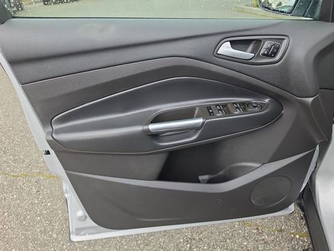 Used 2019 Ford Escape Titanium image 24