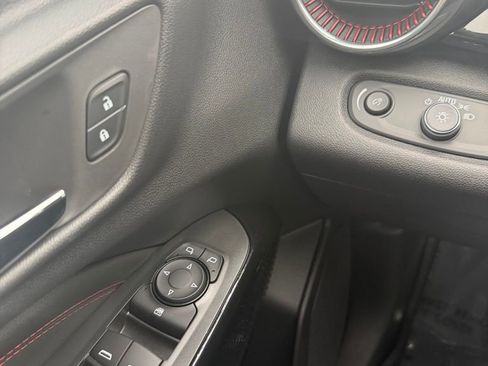 New 2026 Chevrolet Trax RS w/ Sunroof Package FWD image 17