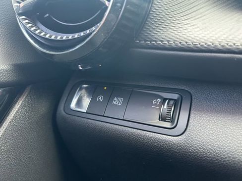 Used 2025 Chevrolet Equinox LT w/ Safety and Technology Package FWD image 21