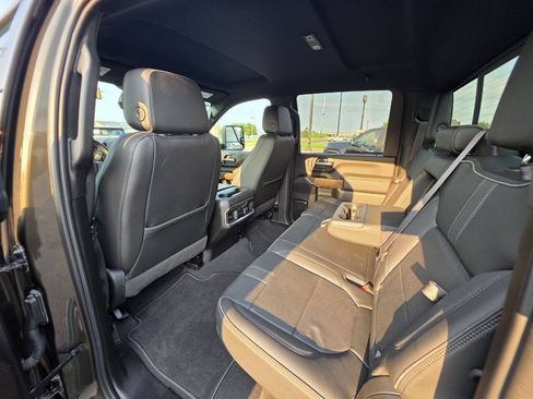 Used 2022 Chevrolet Silverado 2500 High Country w/ Z71 Off-Road Package AWD/4WD image 32