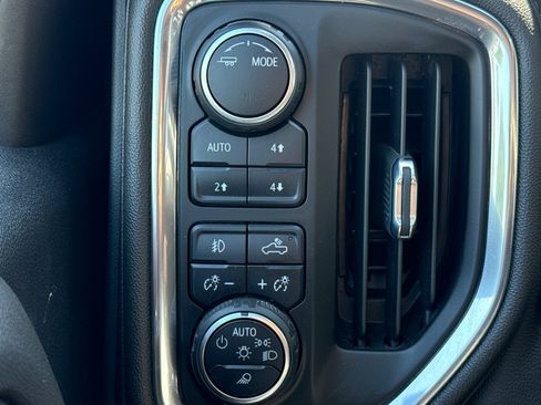 Used 2022 Chevrolet Silverado 2500 LTZ w/ LTZ Premium Package AWD/4WD image 33