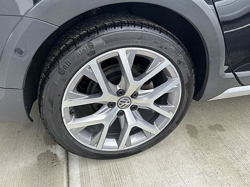 Used 2019 Volkswagen Golf Alltrack S AWD/4WD image 21