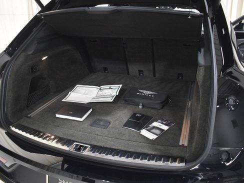 Certified 2023 Bentley Bentayga image 42