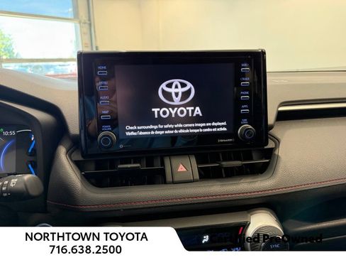 Used 2021 Toyota RAV4 SE w/ Weather & Moonroof Package AWD/4WD image 9