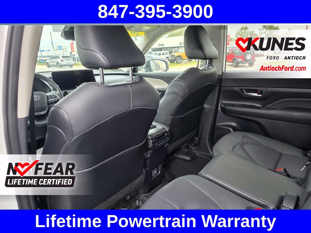 Used 2024 Toyota Grand Highlander AWD image 27