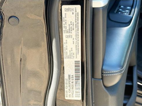 Used 2023 Jeep Grand Cherokee L Limited w/ Black Appearance Package image 44