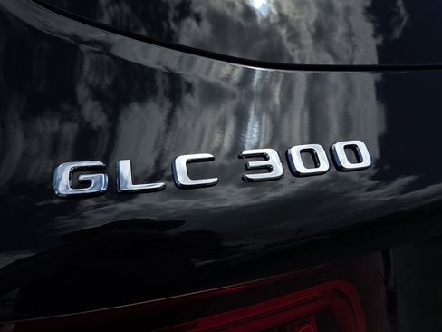 Certified 2022 Mercedes-Benz GLC 300 w/ AMG Line image 17