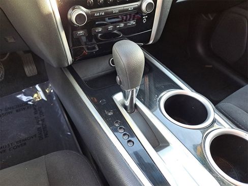 Used 2020 Nissan Pathfinder S image 22