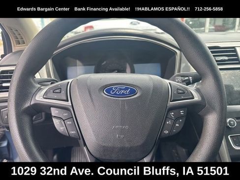 Used 2018 Ford Fusion SE w/ Fusion SE Technology Package FWD image 18