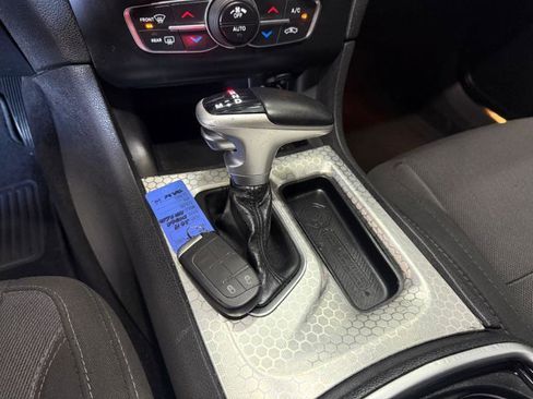 Used 2016 Dodge Charger SXT w/ Navigation & Travel Group image 12