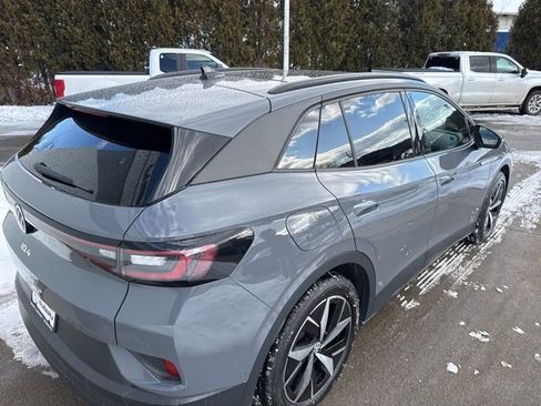 Used 2023 Volkswagen ID.4 Pro S image 4