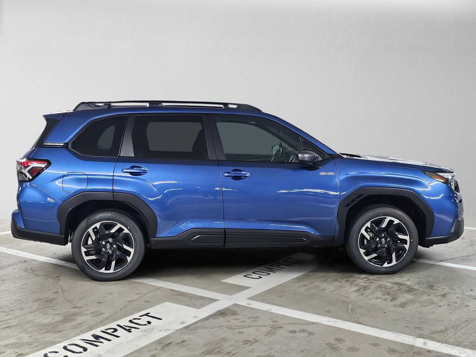 New 2026 Subaru Forester Touring AWD/4WD image 2