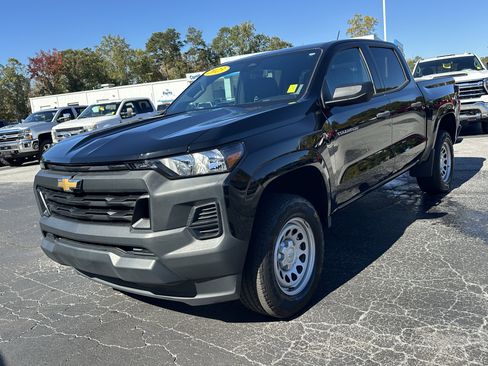 Certified 2023 Chevrolet Colorado W/T w/ WT Convenience Package image 4