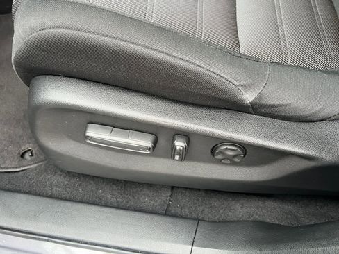 Used 2022 Honda CR-V EX image 19