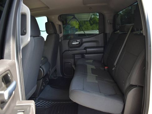 Used 2021 Chevrolet Silverado 1500 Custom Trail Boss AWD/4WD image 10