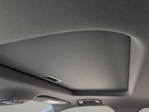 New 2026 Chevrolet Trax RS w/ Sunroof Package FWD image 27