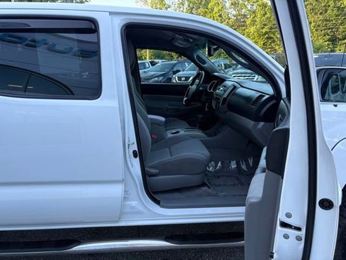 Used 2011 Toyota Tacoma PreRunner w/ TRD Sport Pkg RWD image 29