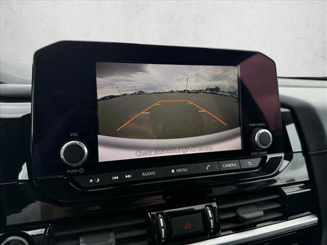 Used 2024 Nissan Pathfinder SV FWD image 19