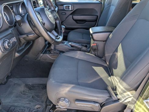 Used 2021 Jeep Wrangler Unlimited Willys image 11