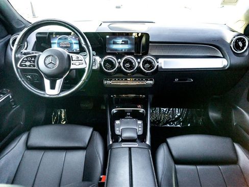 Used 2023 Mercedes-Benz GLB 250 image 29
