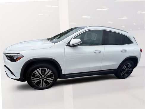 Certified 2025 Mercedes-Benz GLA 250 GLA 250 image 2
