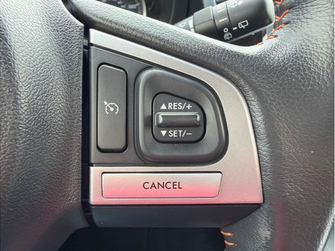 Used 2017 Subaru Crosstrek 2.0i Premium AWD/4WD image 18