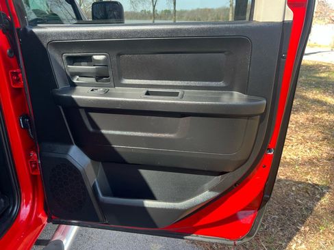 Used 2015 RAM 1500 Express AWD/4WD image 18