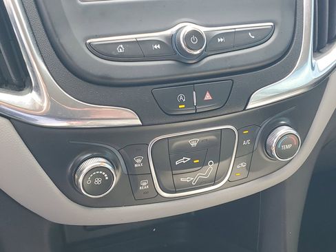 Used 2024 Chevrolet Equinox LS FWD image 23
