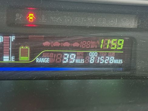Used 2012 Toyota Prius V Five FWD image 19