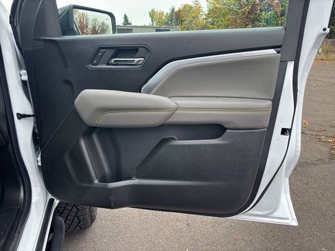 Certified 2026 Chevrolet Colorado ZR2 w/ ZR2 Bison Edition image 18