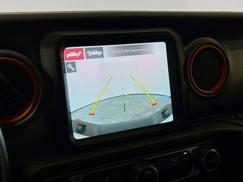 Used 2023 Jeep Gladiator Mojave w/ LED Lighting Group AWD/4WD image 12
