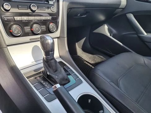 Used 2013 Volkswagen Passat 2.5 SE FWD image 17