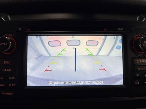 Used 2018 Nissan Titan SV w/ SV Convenience Package image 23