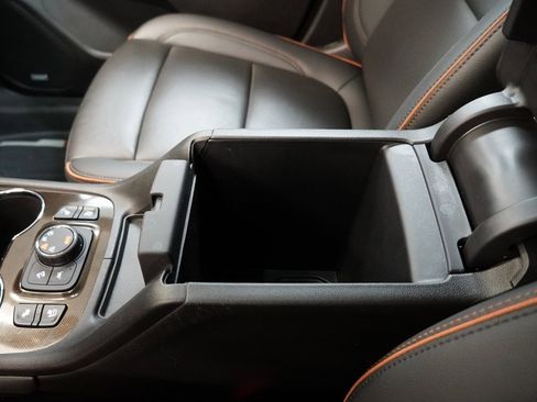 Certified 2023 GMC Acadia AT4 w/ Preferred Package image 21