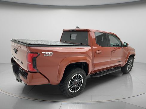 Used 2025 Toyota Tacoma TRD Sport w/ TRD Sport Premium Package AWD/4WD image 5