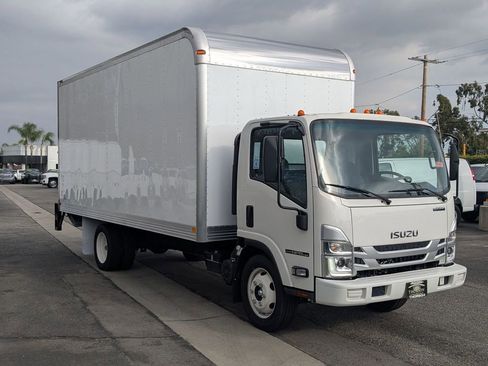 New 2025 Isuzu NPR image 4