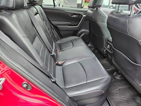 Used 2021 Toyota RAV4 XLE Premium AWD/4WD image 26