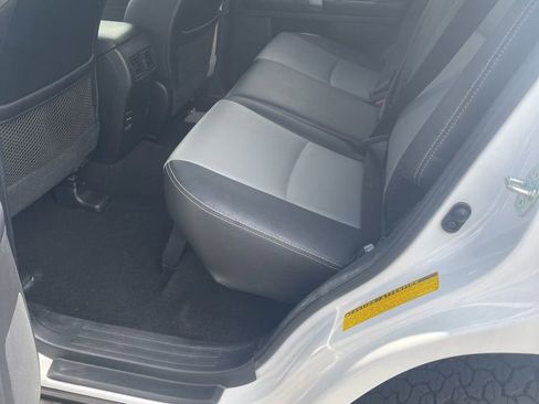 Used 2018 Toyota 4Runner SR5 Premium w/ Convenience Package AWD/4WD image 10