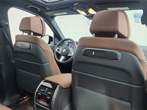 Used 2026 BMW X5 sDrive40i w/ M Sport Package image 27